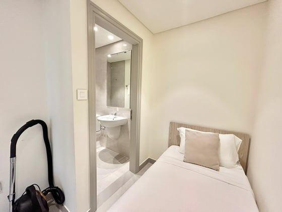 Vacant Now | Upgraded | Maid's Room....., picture 18