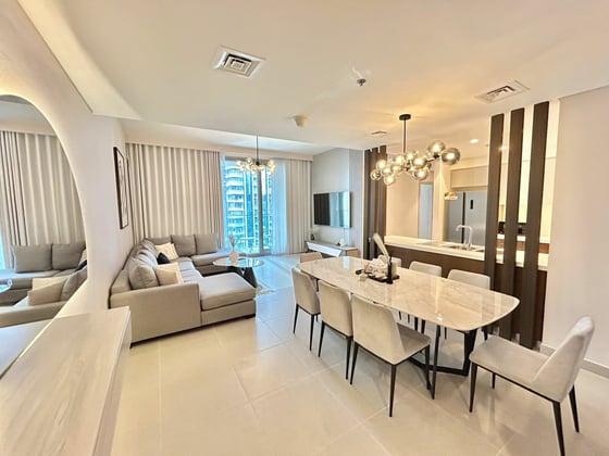 Vacant Now | Upgraded | Maid's Room....., picture 1