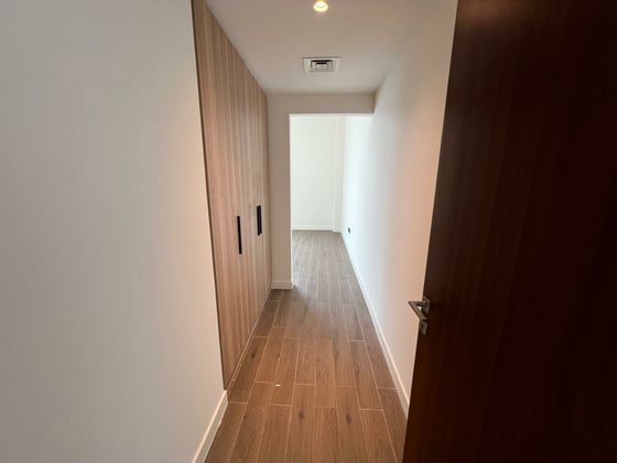 Refined Designer Living | District 11 |Corner Unit, picture 18