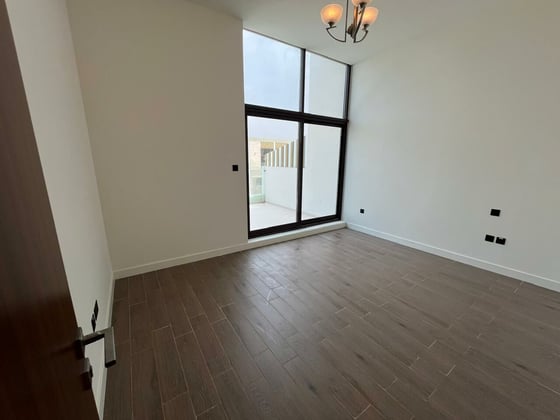 Refined Designer Living | District 11 |Corner Unit, picture 12