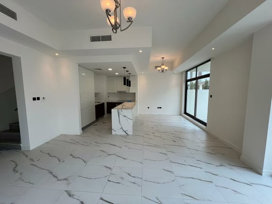 Refined Designer Living | District 11 |Corner Unit, picture 2