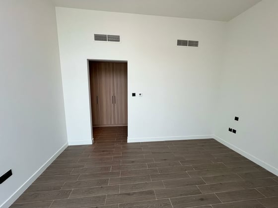 Refined Designer Living | District 11 |Corner Unit, picture 11