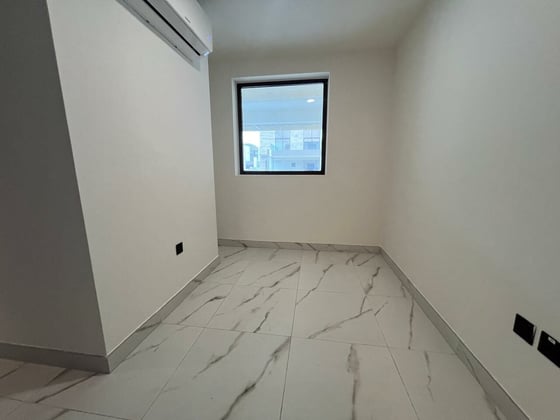 Refined Designer Living | District 11 |Corner Unit, picture 15