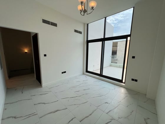 Refined Designer Living | District 11 |Corner Unit, picture 10