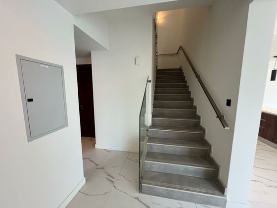 Refined Designer Living | District 11 |Corner Unit, picture 9