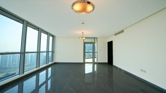 Vacant and Upgraded | Full Marina and Golf Views, picture 7