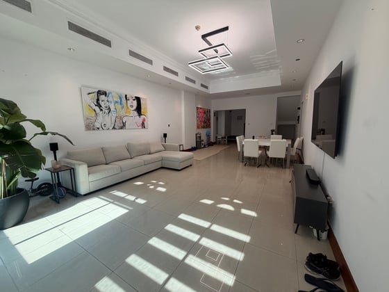 Vacant Soon | Double Garage | Direct Park Access, picture 14