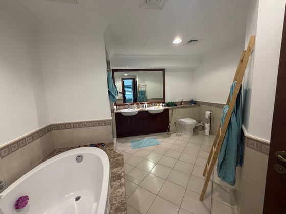 Vacant Soon | Double Garage | Direct Park Access, picture 7