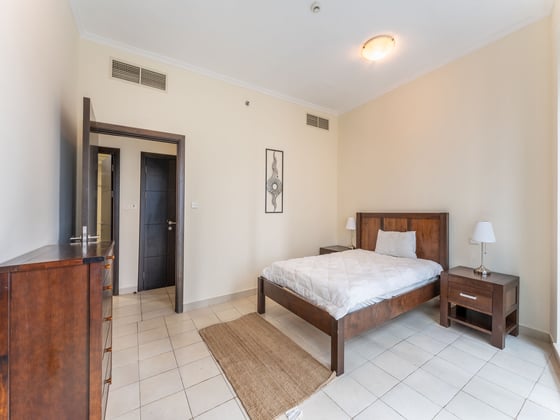 High Floor | Prime Location | Spacious Layout, picture 7