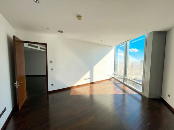 Middle floor | 2BR plus maid | Spacious., picture 3