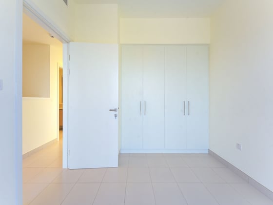 Back to Back | Near Amenities | Vacant on Transfer, picture 9