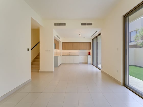 Back to Back | Near Amenities | Vacant on Transfer, picture 2