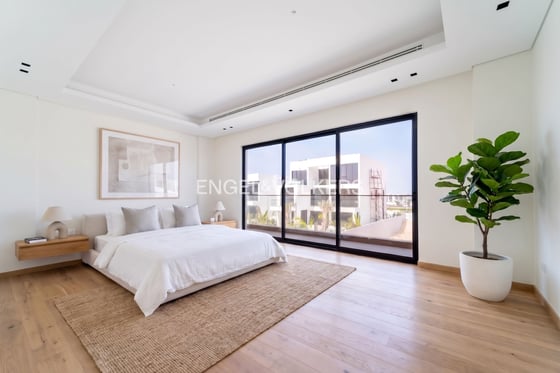 Brand New | Infinity Pool | Vacant | 5 Beds, picture 8
