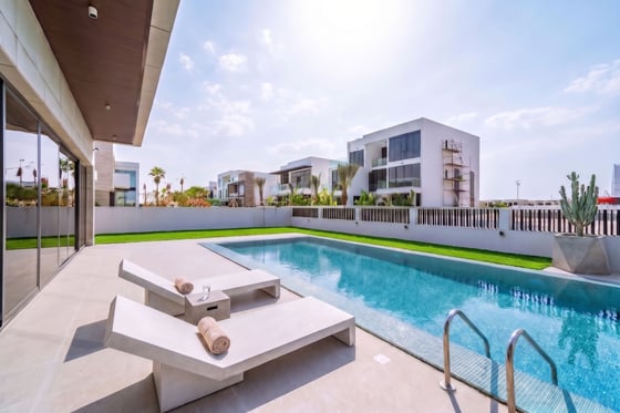Brand New | Infinity Pool | Vacant | 5 Beds, picture 1