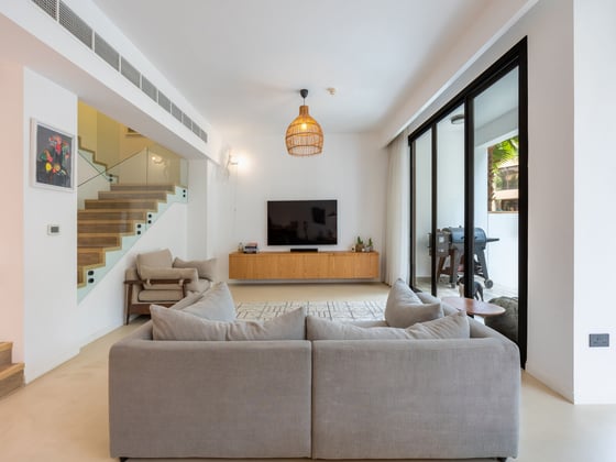 Upgraded | Skyline Views | Vacant On Transfer, picture 4