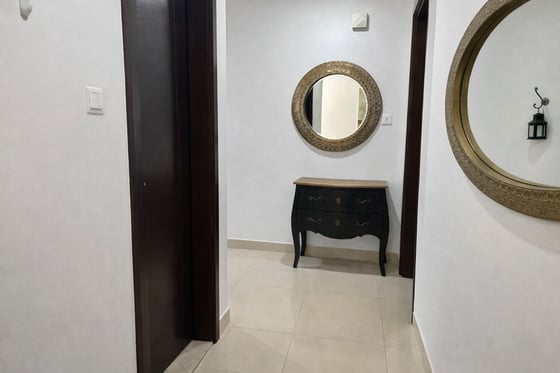 Burj Khalifa view| Spacious layout |Closed Kitchen, picture 11