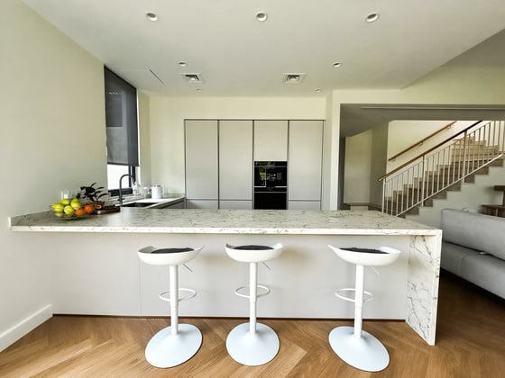Exclusive  |  Fully  Upgraded  |  Green  Belt, picture 2