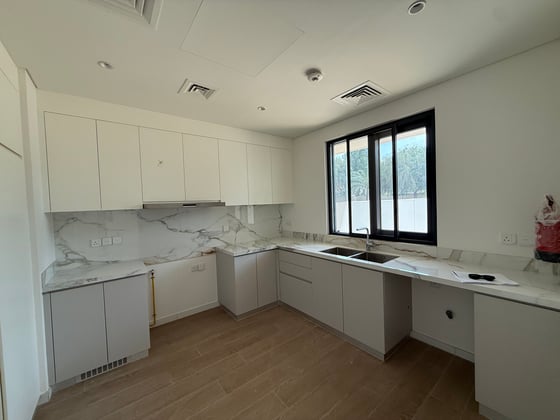 Jogging Access| Mortgage Possible| Closed Kitchen, picture 5