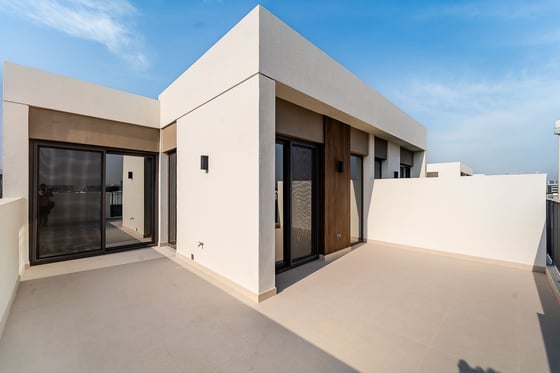 Upgraded Twin Villa with Landscaped Garden, picture 27
