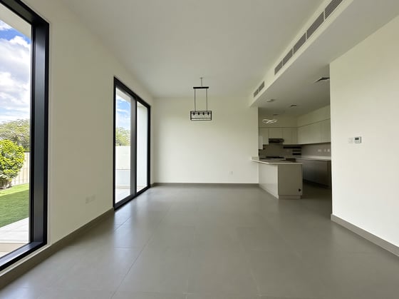 Green  Belt  |  Landscaped  |  Large  Plot, picture 3