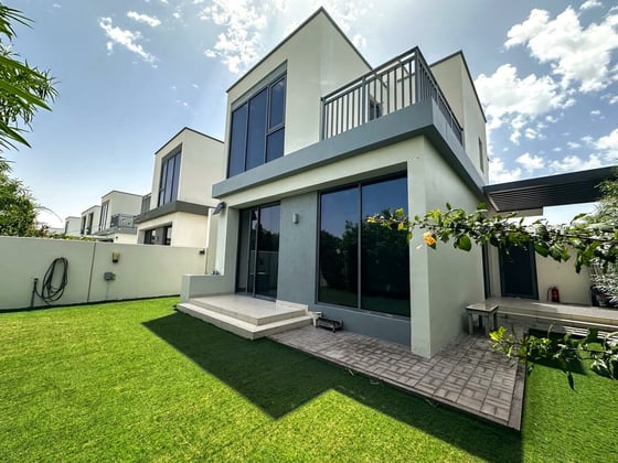 Green  Belt  |  Landscaped  |  Large  Plot, picture 1