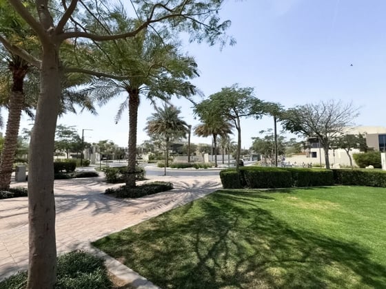 Green  Belt  |  Landscaped  |  Large  Plot, picture 16