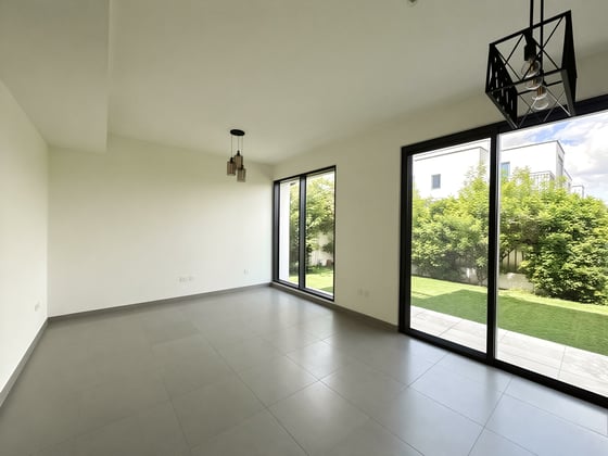 Green  Belt  |  Landscaped  |  Large  Plot, picture 2