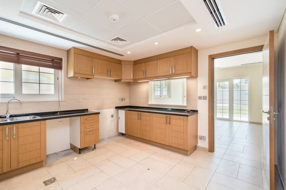 Opposite Park | Large Plot | Motivated Seller, picture 7
