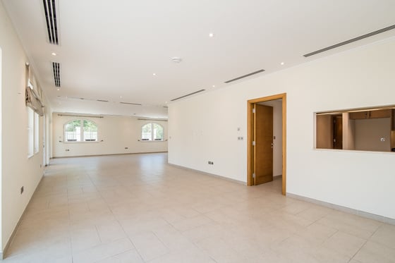 Opposite Park | Large Plot | Motivated Seller, picture 5