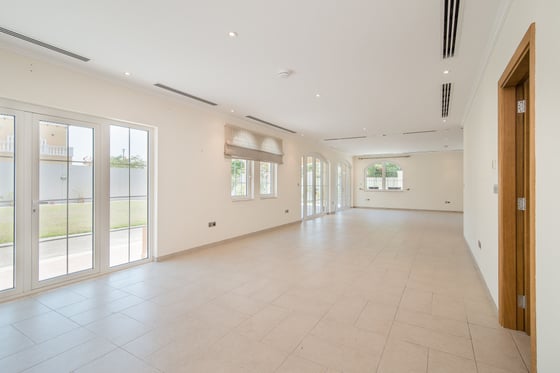 Opposite Park | Large Plot | Motivated Seller, picture 4