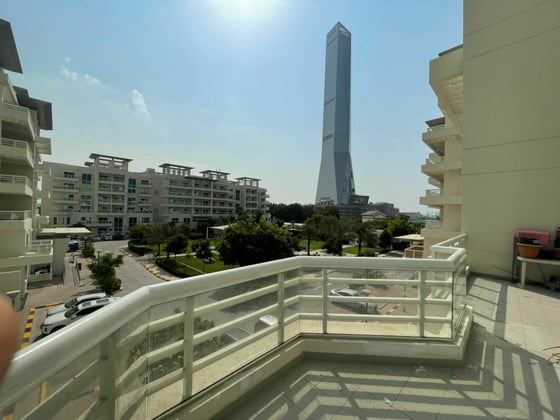 Corner Unit | Spacious | Prime Location., picture 5