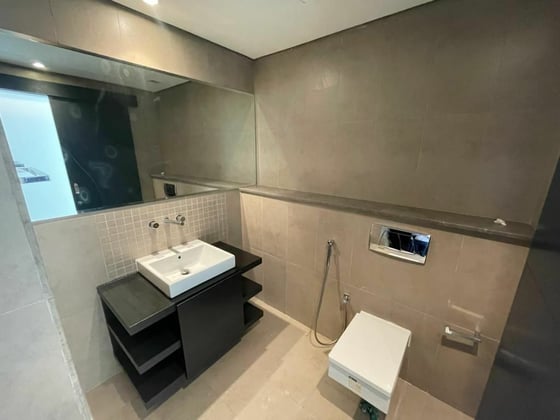 Corner Unit | Spacious | Prime Location., picture 11