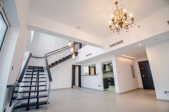 Corner Unit | Spacious | Prime Location., picture 1