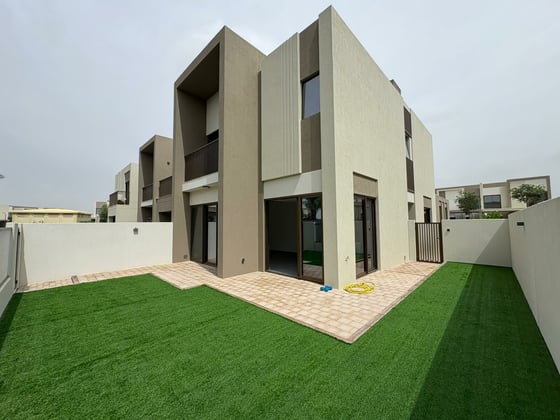 Brand New | Corner Unit | Book Now......, picture 2