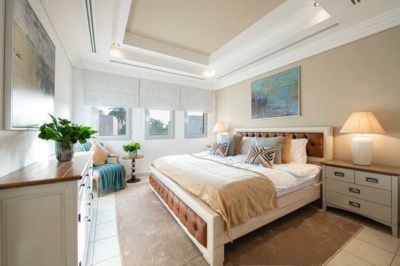 Luxury | Fully Furnished | Pool and Lake Retreat, picture 11