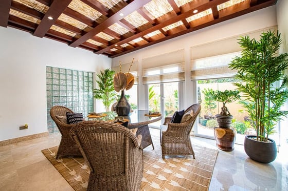 Luxury | Fully Furnished | Pool and Lake Retreat, picture 16