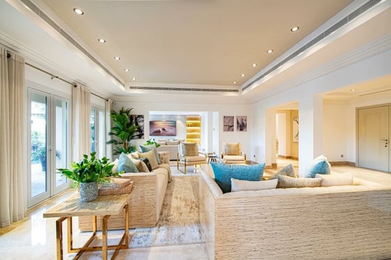 Luxury | Fully Furnished | Pool and Lake Retreat, picture 2