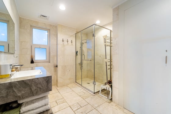 Stunning B1 Villa | Golf Views | Prime location, picture 24