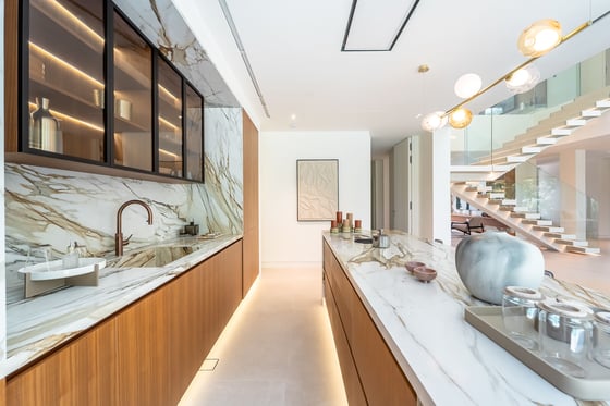 Fully Upgraded | 5 Bedrooms | Vacant Now, picture 9