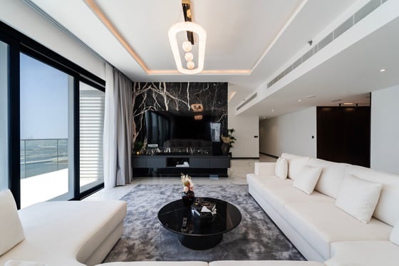 Upgraded I Sea View I High Floor I Furnished, picture 9