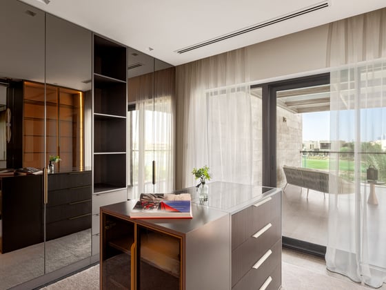 Luxurious Villa with Golf and Lake Views, picture 11