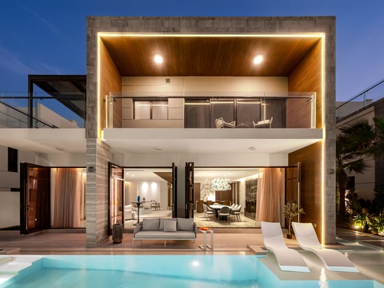 Luxurious Villa with Golf and Lake Views, picture 1