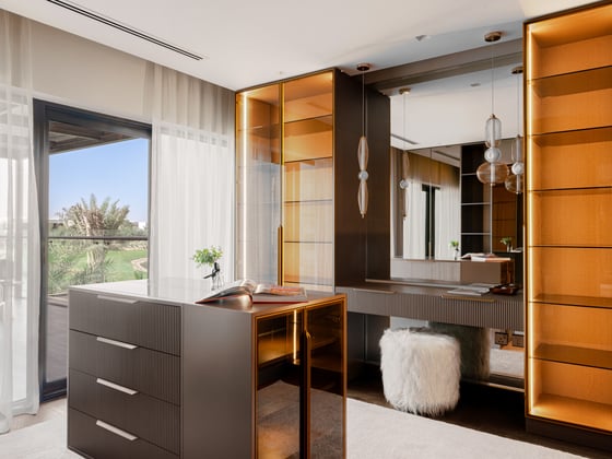 Luxurious Villa with Golf and Lake Views, picture 9