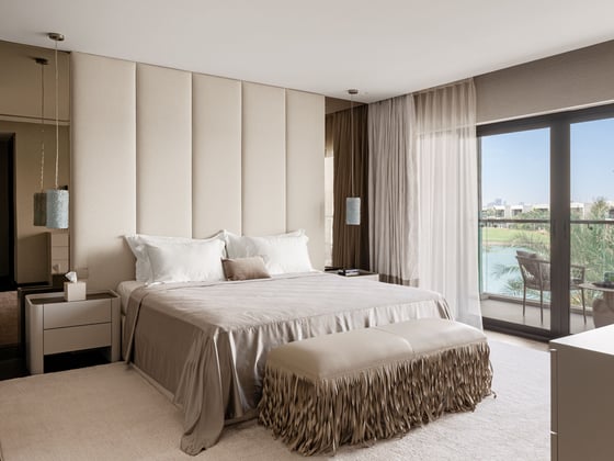 Luxurious Villa with Golf and Lake Views, picture 6
