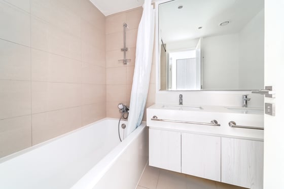 Fully Furnished | Mid Floor | Best Priced, picture 13