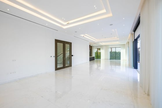 Price Reduced | 6 Bedrooms  |  Luxurious Villa, picture 5