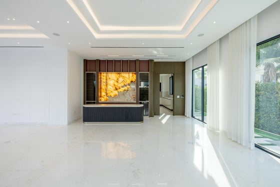 Price Reduced | 6 Bedrooms  |  Luxurious Villa, picture 7