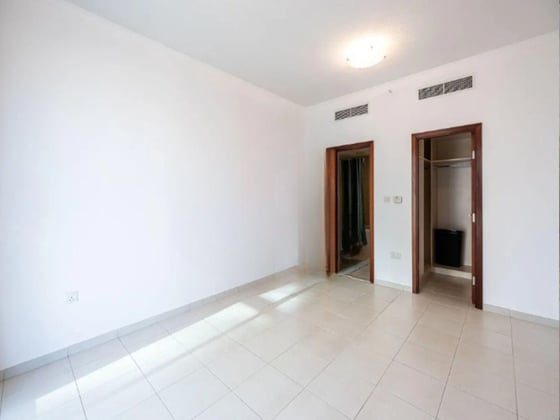 Boulevard View | Spacious Layout | Vacant, picture 8