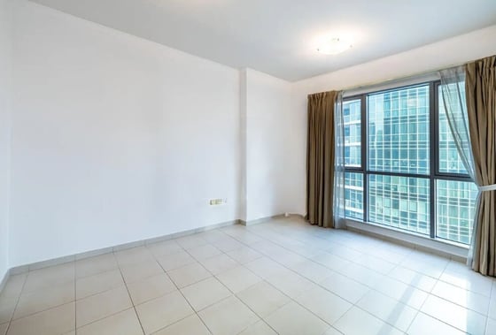 Boulevard View | Spacious Layout | Vacant, picture 7