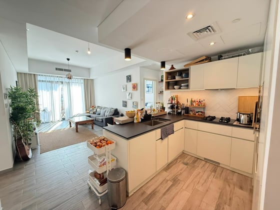 Rented Unit | Pool View | 7.3% ROI......, picture 2